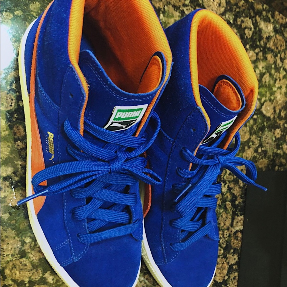 Blue & orange suede pumas